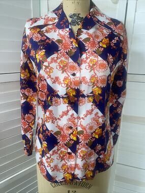 Vintage 70s Lady Arrow Long Sleeve Button Down Floral Poly Blouse Disco Medium